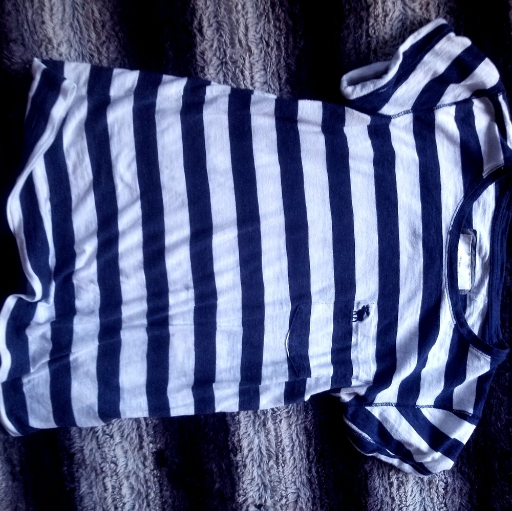 ABERCROMBIE and Fitch Tee small